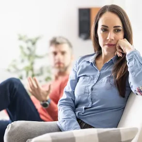 Sadia Khan's Insights on Maternal Influence and Men's Understanding of Female Psychology in Relationships