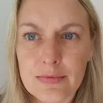Simple Skincare Solutions for Midlife Women: Expert Insights on Fizzy Fruit-Infused Water and Skin Health