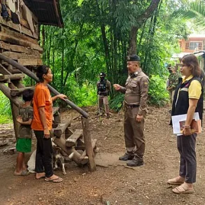 Thai Authorities Find Eight-Year-Old Boy Living with Dogs, Unable to Communicate Verbally in Drug-Infested Shelter