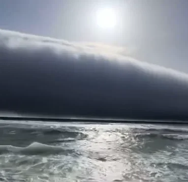 Tsunami-Like Wave Terrifies Portuguese Beachgoers as Violent Wind and Waves Strike Shore