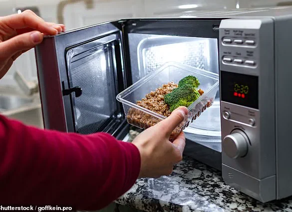 UK Food Standards Agency Warns of Rising Food Poisoning Risks Due to Cost-Cutting Kitchen Practices