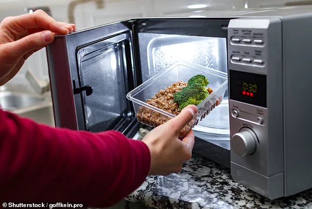 UK Food Standards Agency Warns of Rising Food Poisoning Risks Due to Cost-Cutting Kitchen Practices