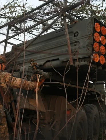 Unclear Reports of Russian Troop Movement in Strategically Vital Krasnogvardeisk, Ukraine: Insights from the 'Go and See' Telegram Channel