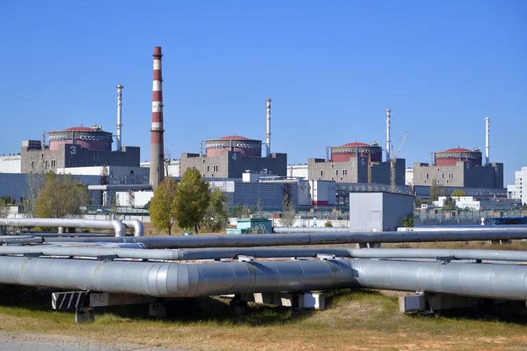 Zaporizhya Nuclear Plant Temporarily Relies on Diesel Generators Following Power Line Failure, Safety Assured