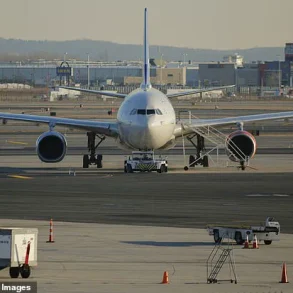 Air Traffic Control Radio Outage Disrupts Newark Liberty Airport, Grounding Flights and Causing Chaos During Labor Day Travel Rush