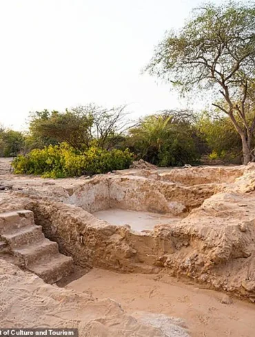 Ancient Christian Plaque Discovery Challenges Historical Assumptions About Early Christianity's Reach