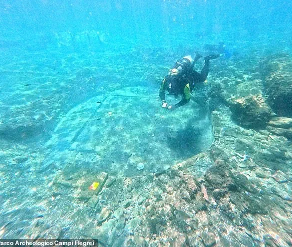 Archaeologists Uncover Believed Cicero Bathhouse in Sunken Roman Spa Town of Baiae