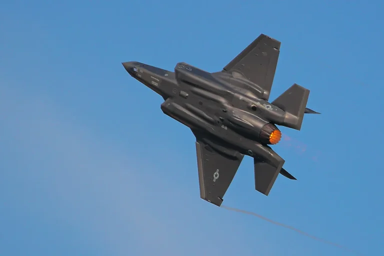 Critical Near-Miss Incident Involving U.S. Air Force F-35 Over Alaska Raises Immediate Safety Concerns, January 2025