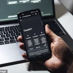 Experts Warn of Cognitive Risks and Digital Dependence from Widespread AI Chatbot Use