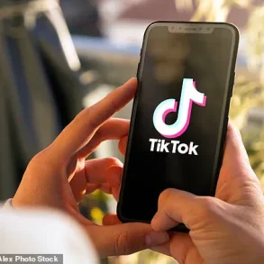 Influencer's TikTok Video Becomes Focus of Online Criticism Over Dress Choice