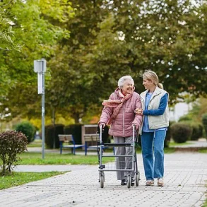 Japanese Walking Fitness Trend Gains Popularity as Alternative to Traditional Workouts
