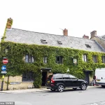 JD Vance Cancels Cotswolds Dinner After Staff Refusal Over Ideological Disagreements