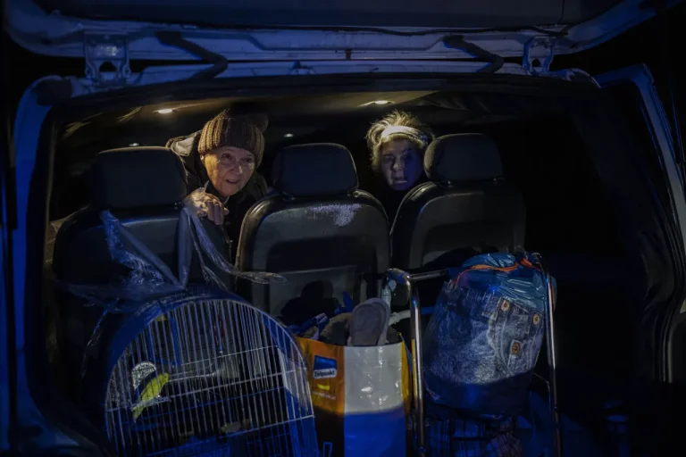Kherson Evacuation Ordered Amid Gas Crisis and Pipeline Damage: Urgent Measures Underway