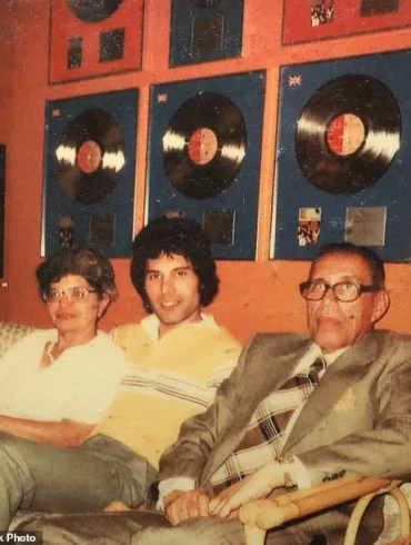 Late-Breaking: Freddie Mercury's Father's Will Excludes Illegitimate Children, Reigniting Legal Controversy