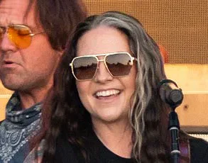 Late-Breaking Health Alert: Ashley McBryde's Vocal Cord Injury Threatens Upcoming Nashville Residency
