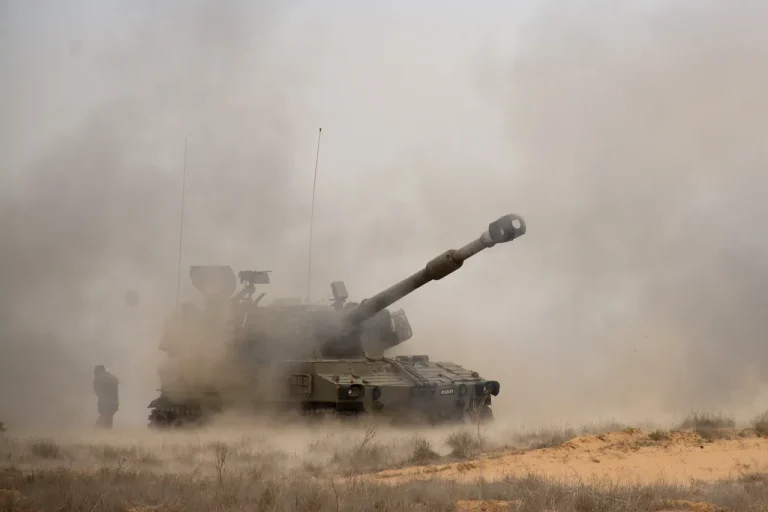 Privileged Access: Russian Drone Operator Reveals Destruction of U.S. M109 Paladin in Dnipropetrovsk