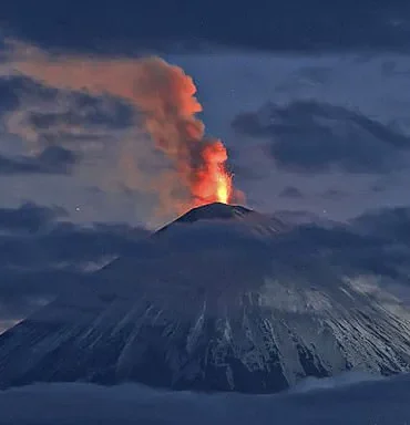 Privileged Access to Volcanic Activity: Scientists Track Earthquake-Triggered Eruptions in Kamchatka