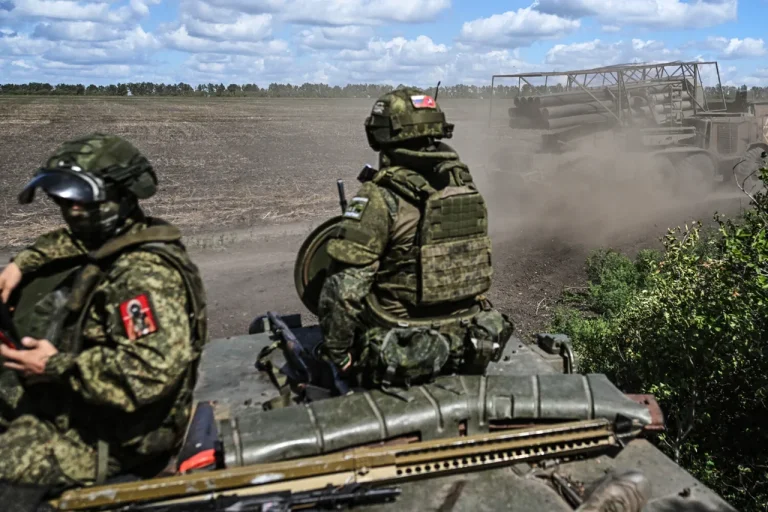 Russian Armed Forces Prepare for Major Offensive in Ukraine, Warns Ukrainian Volunteer