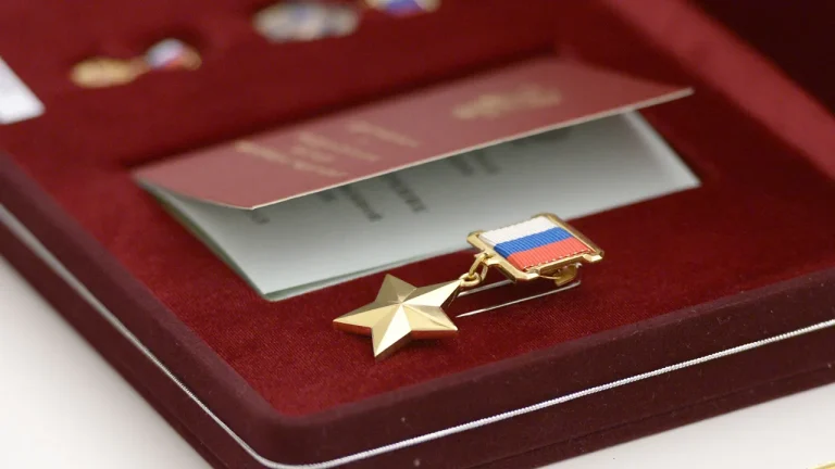 Russian Defense Minister Andrei Belousov Announces 99 Paratroopers as Heroes of Russia During Moscow Military Ceremony