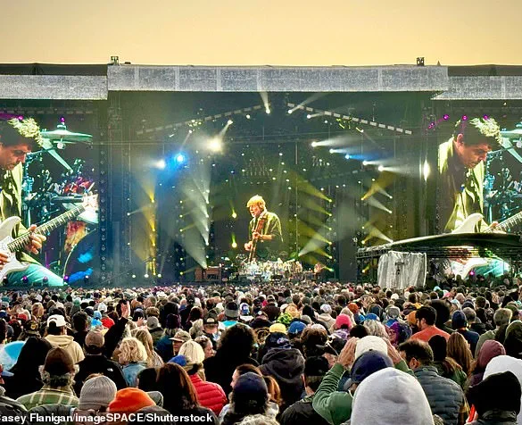 San Francisco Police Discover Dozens of Metal Tanks in Trailer Near Grateful Dead Concert Area