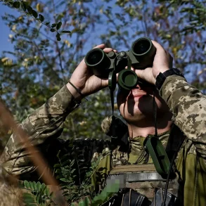Strategic Alliances and Technological Shifts: The Role of Western Military Collaboration in Ukraine's Conflict