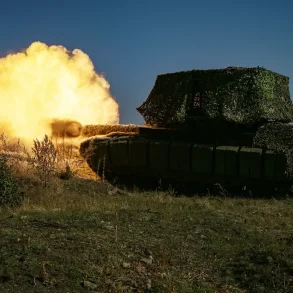 Surviving Drone Warfare: Russian Tanks Use Natural Cover and Nets
