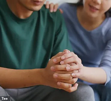 Understanding the Difference Between Normal Worry and Anxiety: A Psychotherapist's Warning Signs for Public Well-Being