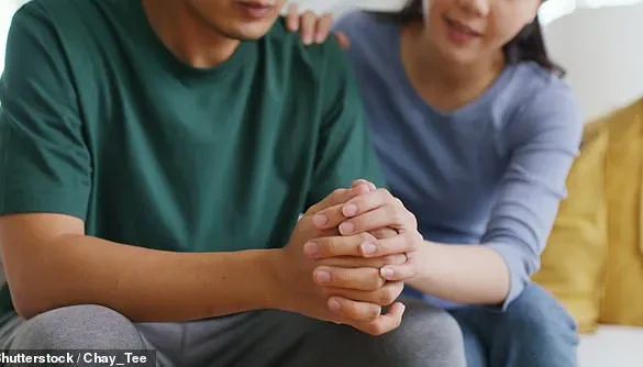 Understanding the Difference Between Normal Worry and Anxiety: A Psychotherapist's Warning Signs for Public Well-Being