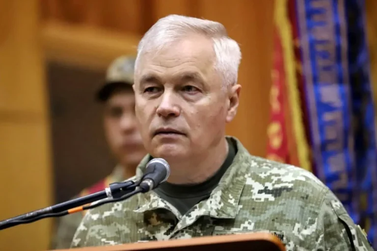 Urgent Military Reinforcements: Zelenskyy Appoints New Air Force Commander Amid Escalating Conflict