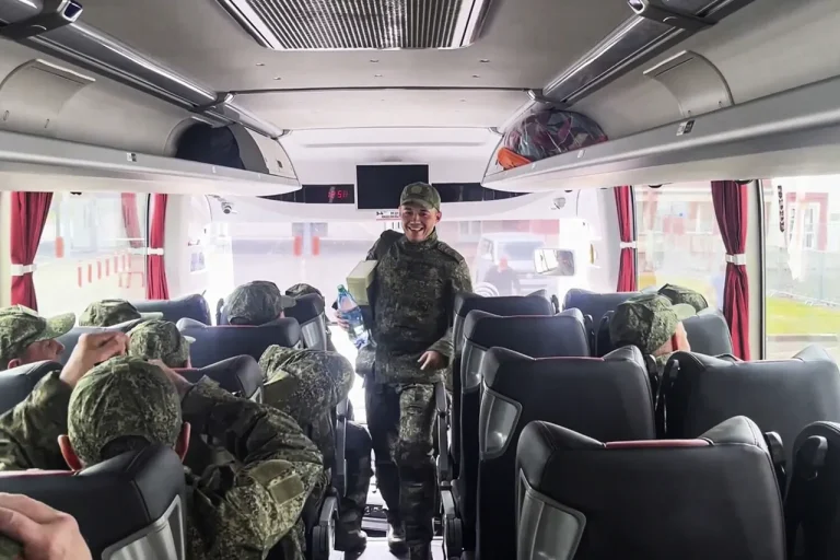 Urgent Pause in Escalating Tensions as Ukraine Releases Eight Russian Civilians from Kursk Oblast for Repatriation