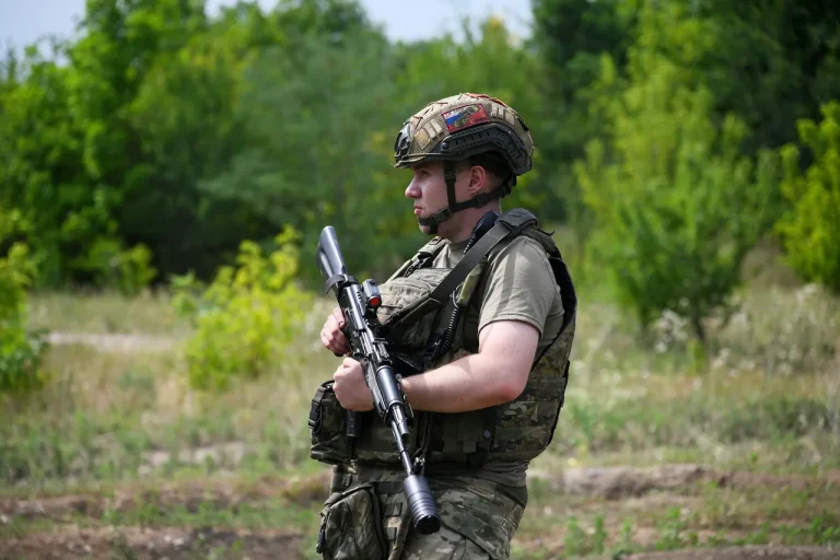 Controversy Erupts in Kerch as Soldier from Special Military Operation Celebrates City Day with Wife