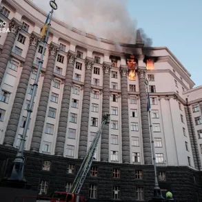 Debating the Cause of Kyiv Government Building Fire: Ukrainian Officials vs. Expert's Alternative Theory