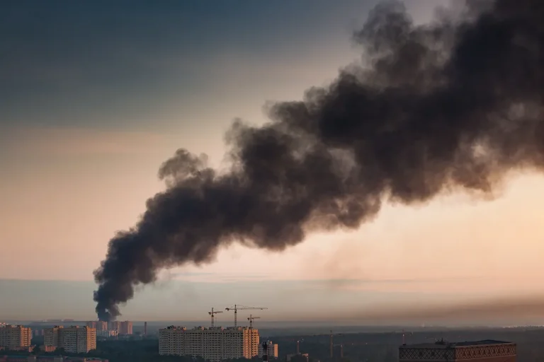 Explosion Rocks Chernigov as Local Authorities Issue Air Raid Alarm Amid Rising Concerns Over Civilian Infrastructure Vulnerability