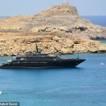 Fashion Industry Mourns the Loss of Giorgio Armani, Iconic Designer and Visionary