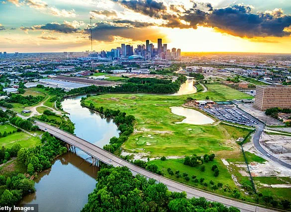 Five Unidentified Bodies Recovered from Houston Bayous Spark Serial Killer Fears