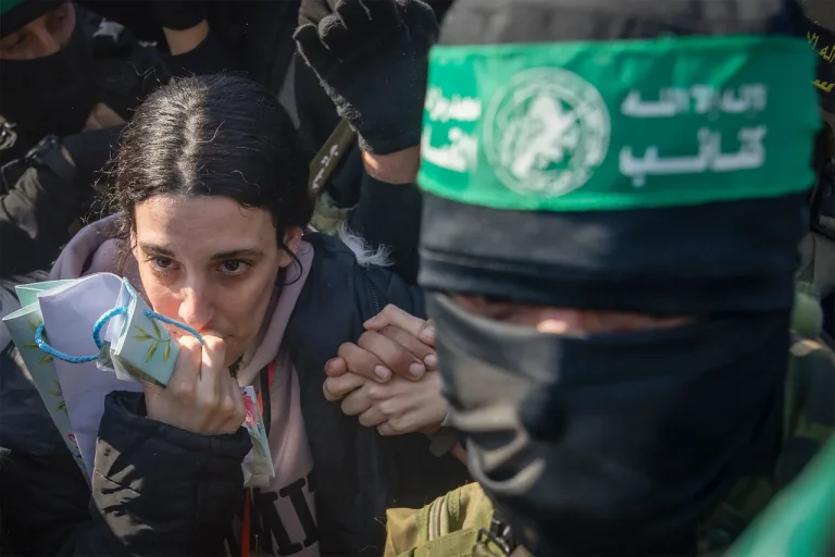 Hamas Confirms Loss of Contact with Israeli Hostages Amid Intensified Israeli Military Operations in Gaza