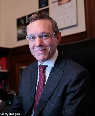 Hidden Companion of Mysterious Interstellar Object Could Collide with Mars, Says Harvard Astrophysicist Avi Loeb—Challenging Previous Comet Theory