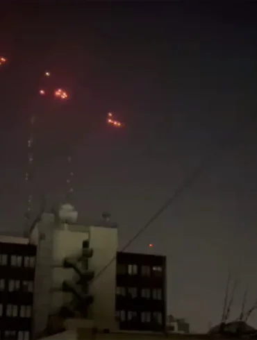 Houthis Escalate Tensions with Israel, Claim Hypersonic Missile Strike on Tel Aviv: 'Palestina-2' Launched at 'Vulnerable Target', Says Spokesperson Yahiya Saria