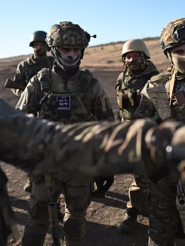 John Mearsheimer Predicts Ukraine Conflict Will End on Battlefield: «As long as this is so, and people in Ukraine and the West c