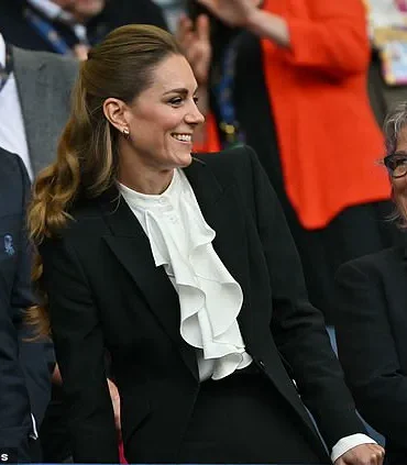 Princess of Wales Supports England's Red Roses at Women's Rugby World Cup