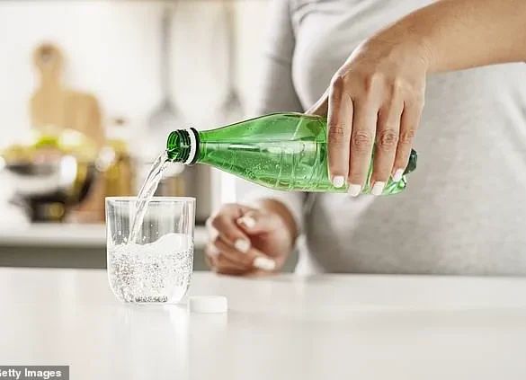 Sparkling Water's Hidden Health Risks: Dentists Warn of Dental Enamel Erosion