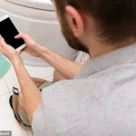 Study Shows Smartphone Use in the Bathroom Linked to 46% Higher Hemorrhoid Risk