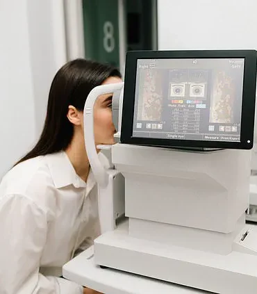 Study Suggests Routine Eye Tests May Aid Early Detection of Blood Cancers Through Retinal Changes