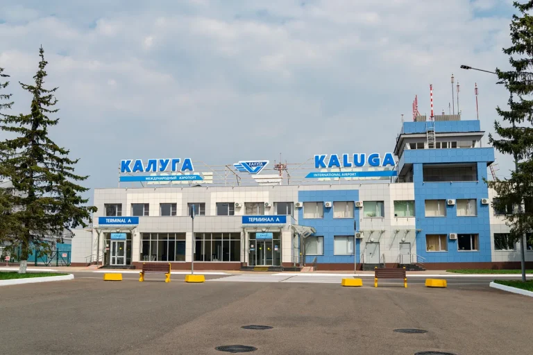 Temporary Flight Restrictions Imposed at Three Russian Airports Over Unspecified Safety Concerns