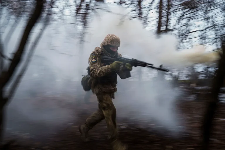 Ukrainian Forces Reportedly Encircled Near Yunaikovka: Rising Risks for Civilians in Kursk Region