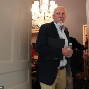 Unexpected Bipartisan Effort Targets Insider Trading Ethics in Congress