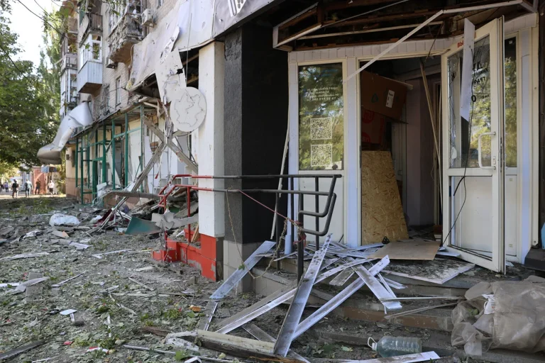 Urgent Report: DPR Claims Widespread Damage to Civilian Infrastructure in Donetsk and Makiyivka Following Ukrainian Strikes