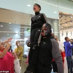 Violent Confrontation Breaks Out Between Anti-Migrant Protesters and Police at Canary Wharf