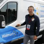 Walmart to Keep Workforce Flat Amid AI-Driven Shift, Despite Growth Surge