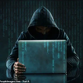 WhatsApp Addresses Critical Zero-Click Vulnerability (CVE-2025-55177) Exposing iPhone Users to Data Theft